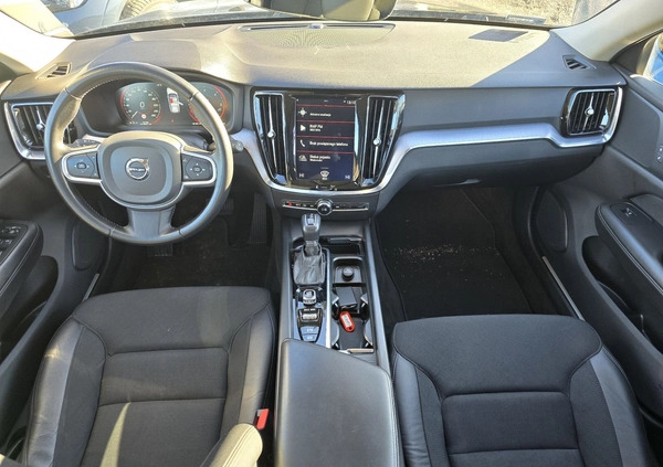 Volvo V60 cena 113900 przebieg: 141295, rok produkcji 2020 z Różan małe 326